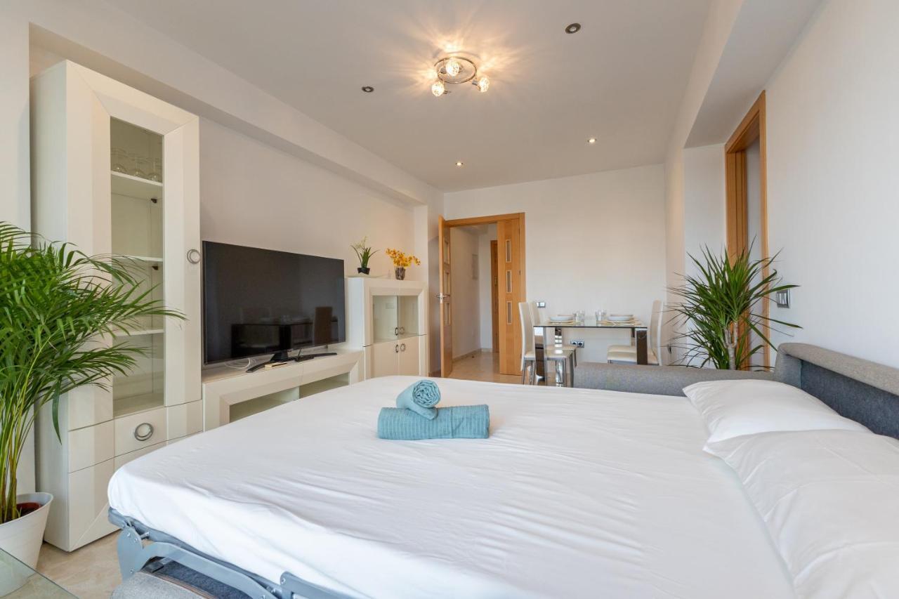 Charming 3 Bedroom Apartment At Triana Center By Oui Sevilla Exterior foto